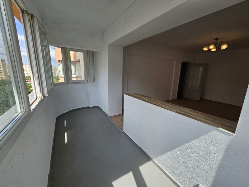 Iancului, renovat, Magura Vulturului, 2 balcoane