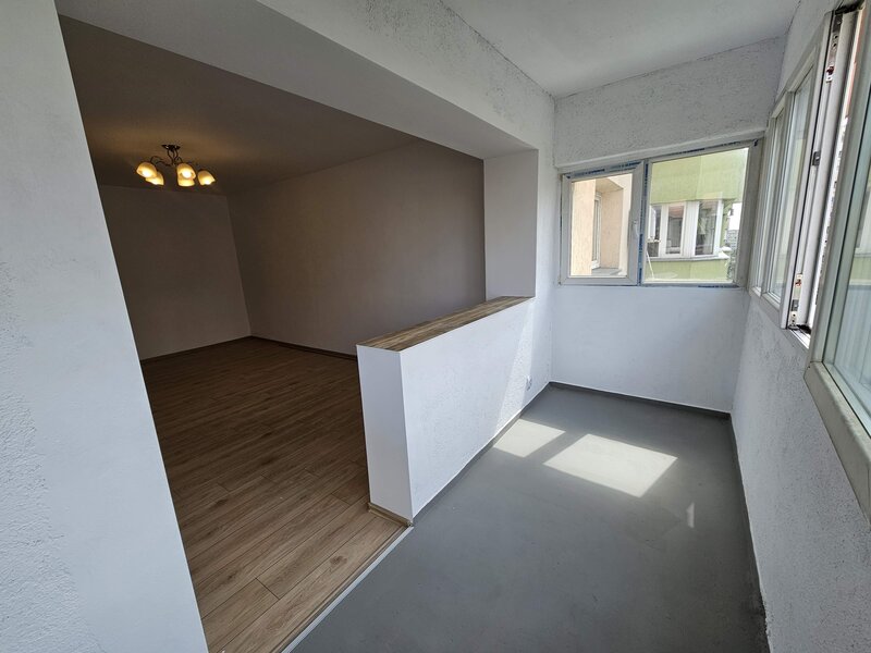 Iancului, renovat, Magura Vulturului, 2 balcoane