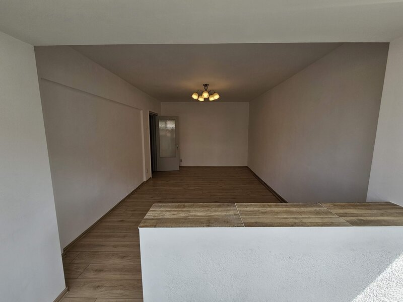 Iancului, renovat, Magura Vulturului, 2 balcoane