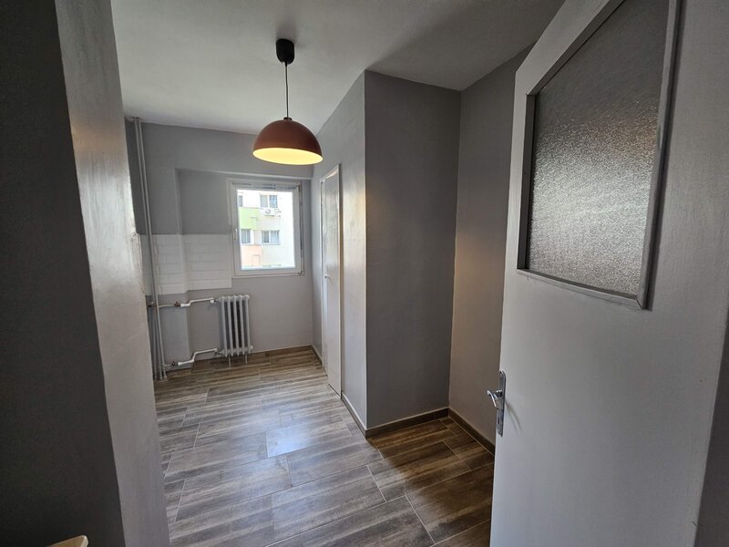 Iancului, renovat, Magura Vulturului, 2 balcoane