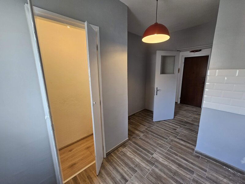 Iancului, renovat, Magura Vulturului, 2 balcoane