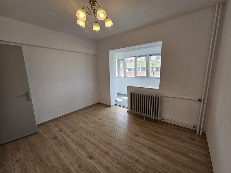 Iancului, renovat, Magura Vulturului, 2 balcoane